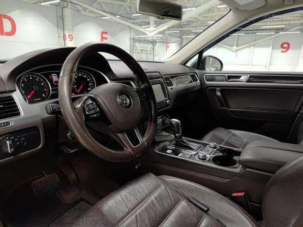 Volkswagen Touareg II Рестайлинг с пробегом 2015 года, цена 2 550 000 рублей, 259910 км, внедорожник, Автокод Объявления