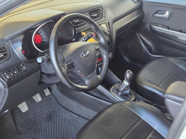 Kia Rio III Рестайлинг с пробегом 2016 года, цена 990 000 рублей, 115585 км, хэтчбек, Автокод Объявления