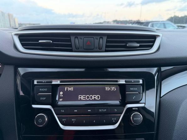Nissan Qashqai II с пробегом 2017 года, цена 1 375 000 рублей, 106000 км, внедорожник, Автокод Объявления