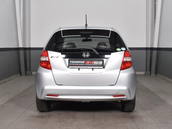 Honda Fit II с пробегом 2013 года, цена 699 995 рублей, 171431 км, хэтчбек, Автокод Объявления