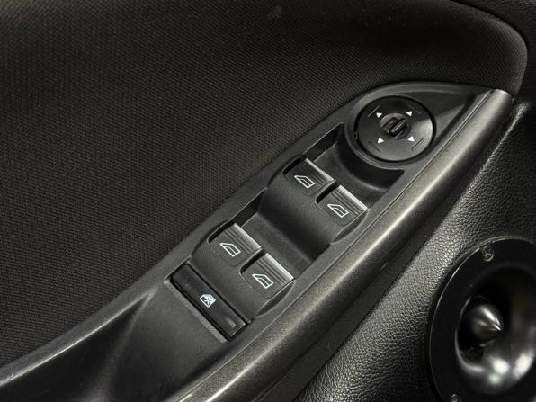 Ford Focus III Рестайлинг с пробегом 2016 года, цена 840 000 рублей, 235042 км, хэтчбек, Автокод Объявления