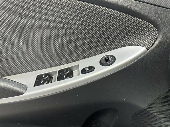 Hyundai Solaris I с пробегом 2013 года, цена 630 475 рублей, 256783 км, седан, Автокод Объявления