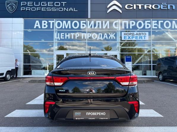 Kia Rio IV с пробегом 2018 года, цена 1 370 000 рублей, 93000 км, седан, Автокод Объявления