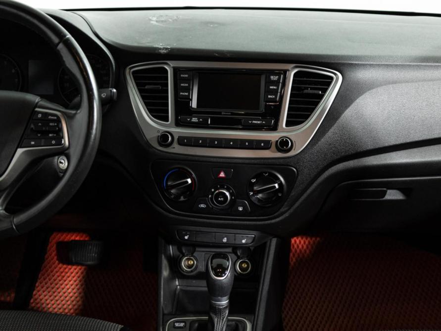 Hyundai Solaris II Санкт-Петербург  - изображение 15