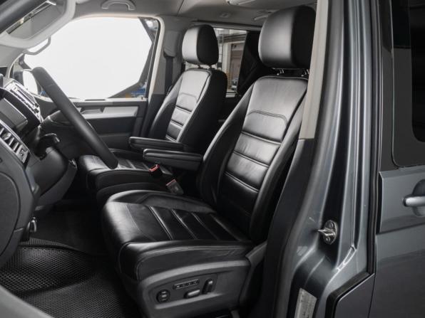 Volkswagen Multivan T6 с пробегом 2018 года, цена 4 719 000 рублей, 146936 км, минивэн, Автокод Объявления