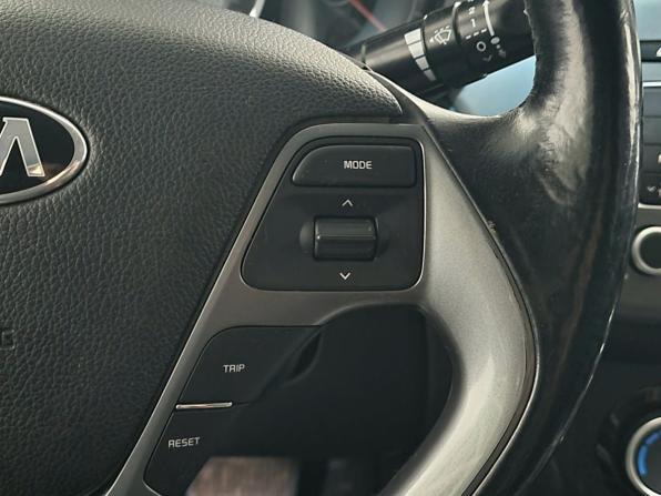 Kia Rio III Рестайлинг с пробегом 2015 года, цена 1 150 000 рублей, 88891 км, седан, Автокод Объявления