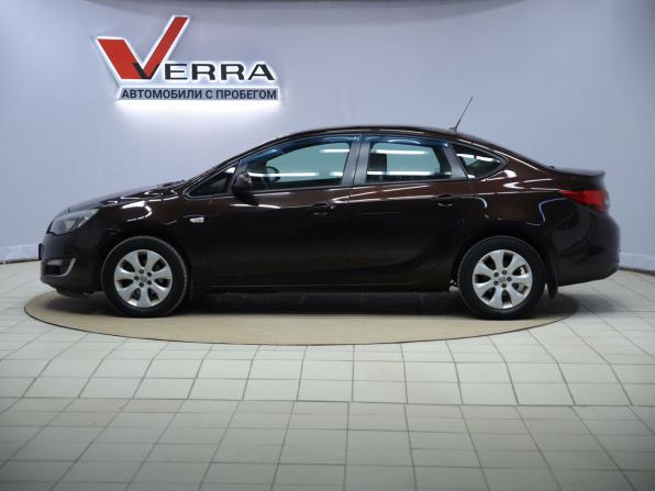 Opel Astra J Рестайлинг с пробегом 2013 года, цена 650 000 рублей, 236954 км, седан, Автокод Объявления