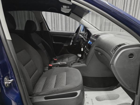Skoda Octavia II (A5) Рестайлинг с пробегом 2011 года, цена 610 000 рублей, 250000 км, лифтбек, Автокод Объявления