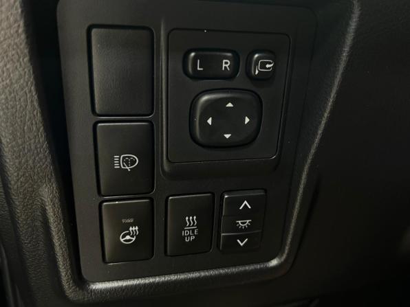 Toyota Land Cruiser Prado 150 Series Рестайлинг 1 с пробегом 2015 года, цена 3 350 000 рублей, 189000 км, внедорожник, Автокод Объявления