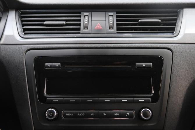 Skoda Rapid I с пробегом 2014 года, цена 729 000 рублей, 193222 км, лифтбек, Автокод Объявления