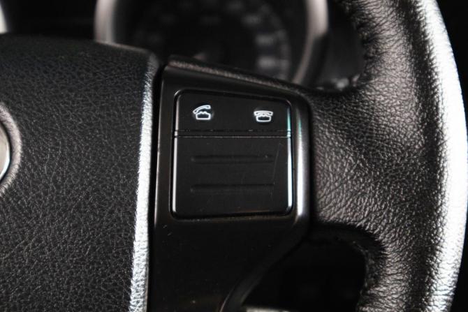Toyota Land Cruiser Prado 150 Series Рестайлинг 1 с пробегом 2015 года, цена 3 299 000 рублей, 298000 км, внедорожник, Автокод Объявления