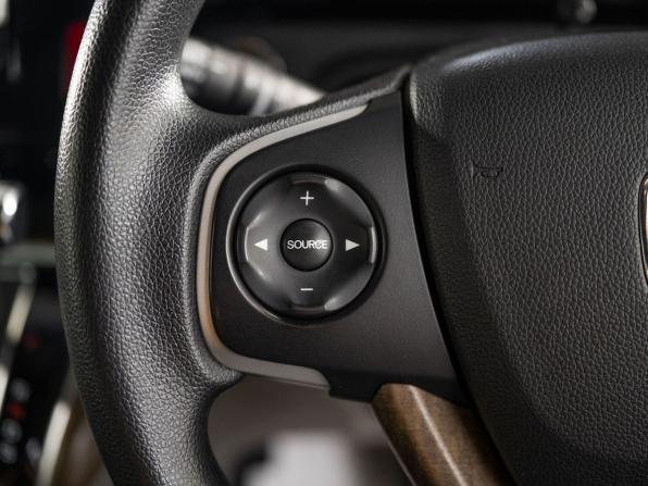 Honda Stepwgn V с пробегом 2015 года, цена 1 685 500 рублей, 106519 км, минивэн, Автокод Объявления