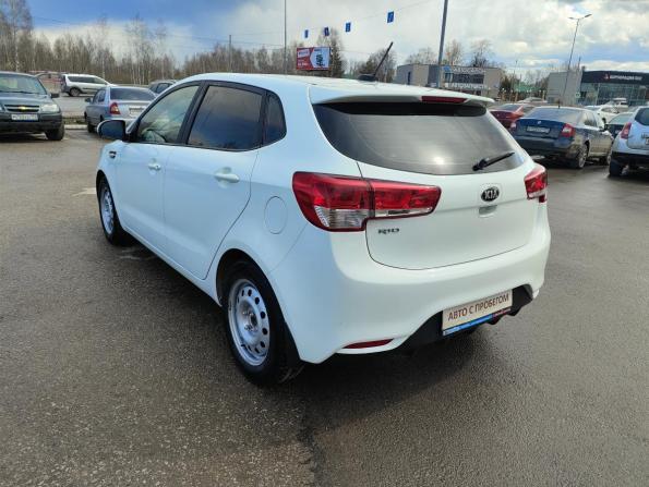 Kia Rio III Рестайлинг с пробегом 2017 года, цена 934 000 рублей, 126600 км, хэтчбек, Автокод Объявления