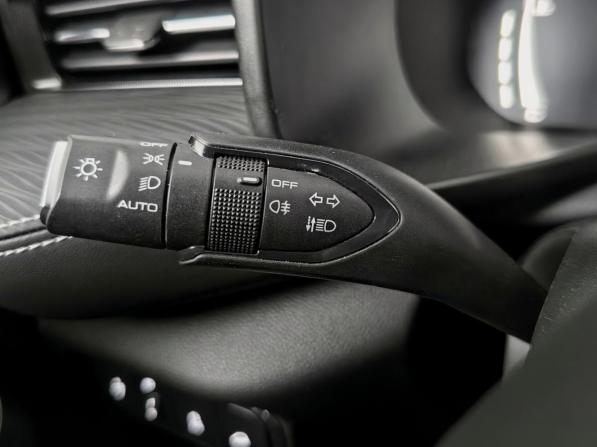 Haval Jolion I Рестайлинг 2 с пробегом 2025 года, цена 2 499 000 рублей, 5300 км, внедорожник, Автокод Объявления