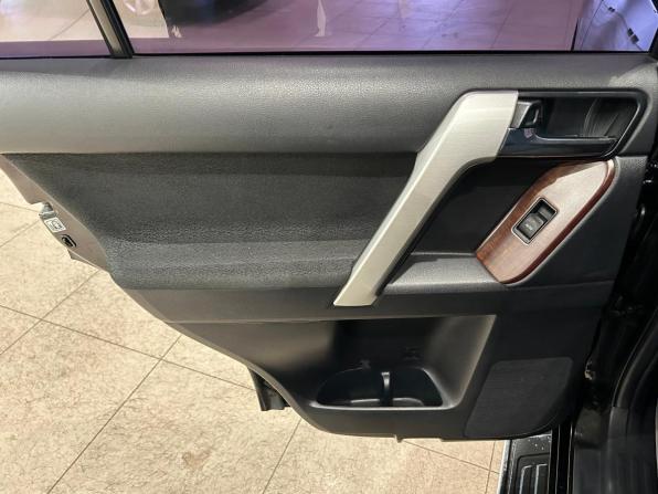 Toyota Land Cruiser Prado 150 Series Рестайлинг 1 с пробегом 2015 года, цена 2 999 000 рублей, 276600 км, внедорожник, Автокод Объявления
