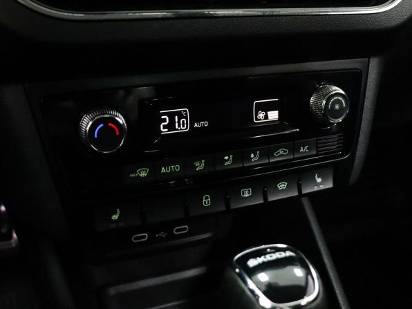 Skoda Rapid II с пробегом 2021 года, цена 1 575 000 рублей, 165000 км, лифтбек, Автокод Объявления