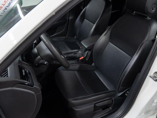 Skoda Octavia III (A7) Рестайлинг с пробегом 2022 года, цена 2 199 000 рублей, 69045 км, лифтбек, Автокод Объявления