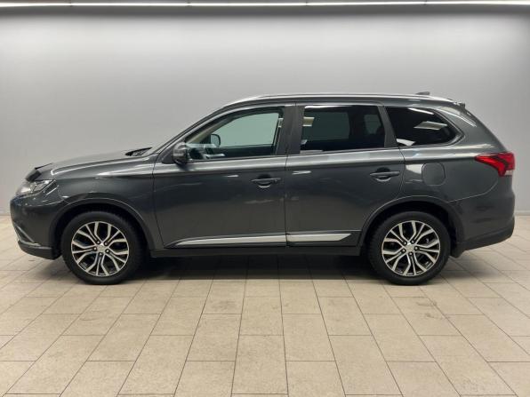 Mitsubishi Outlander III Рестайлинг 2 с пробегом 2017 года, цена 1 699 000 рублей, 189931 км, внедорожник, Автокод Объявления