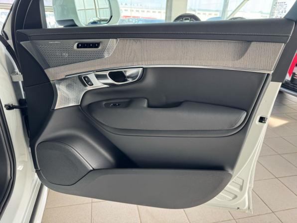 Volvo XC90 II Рестайлинг 2 с пробегом 2024 года, цена 10 998 000 рублей, 31548 км, внедорожник, Автокод Объявления