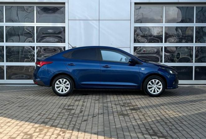 Hyundai Solaris II Рестайлинг с пробегом 2021 года, цена 1 580 000 рублей, 21285 км, седан, Автокод Объявления