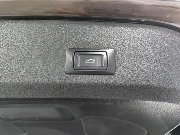 Audi Q7 I (4L) Рестайлинг с пробегом 2013 года, цена 1 880 000 рублей, 304299 км, внедорожник, Автокод Объявления