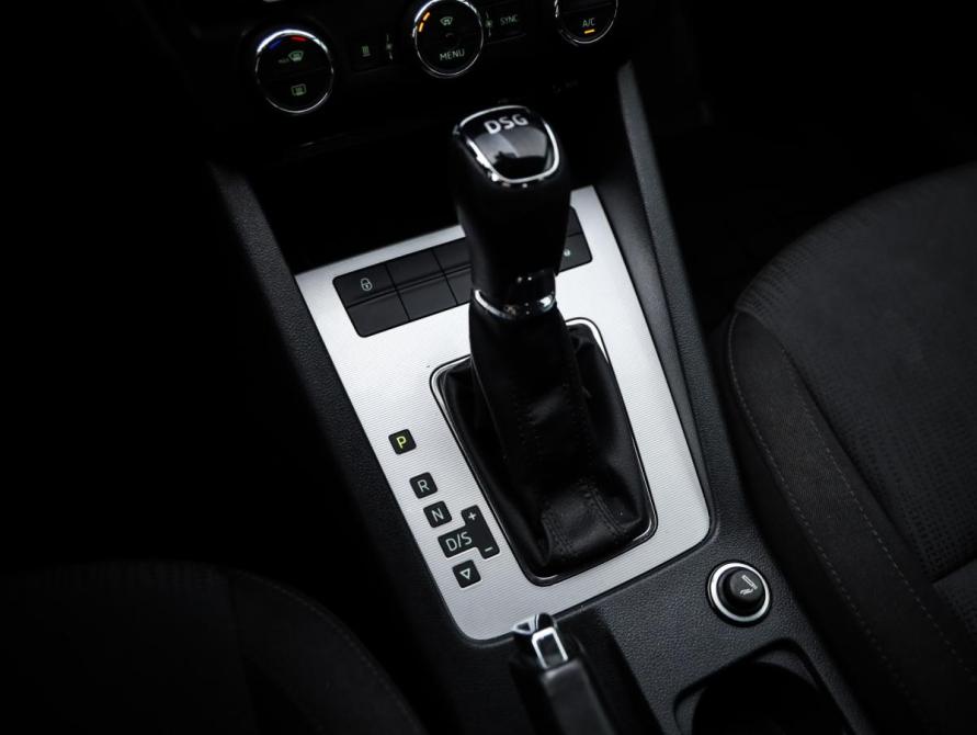 Skoda Octavia III (A7) Санкт-Петербург  - изображение 18