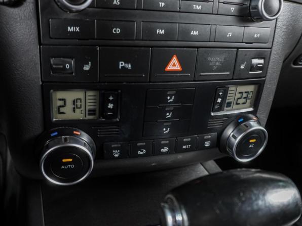 Volkswagen Touareg I Рестайлинг с пробегом 2007 года, цена 1 079 000 рублей, 204991 км, внедорожник, Автокод Объявления