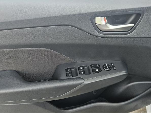 Hyundai Solaris II Рестайлинг с пробегом 2021 года, цена 1 545 000 рублей, 84418 км, седан, Автокод Объявления