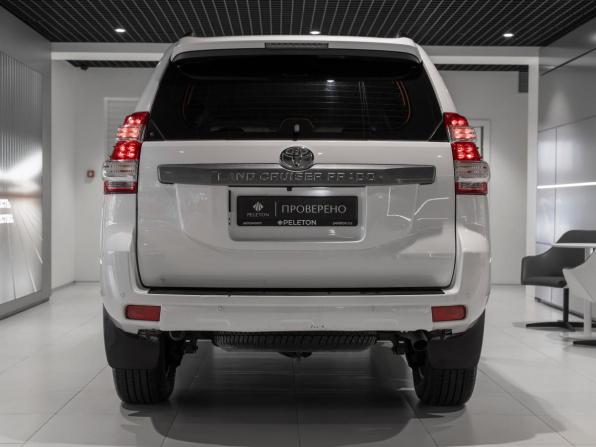 Toyota Land Cruiser Prado 150 Series Рестайлинг 1 с пробегом 2016 года, цена 3 350 000 рублей, 192968 км, внедорожник, Автокод Объявления