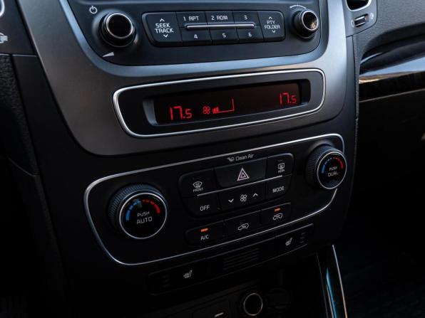 Kia Sorento II Рестайлинг с пробегом 2019 года, цена 2 185 000 рублей, 97284 км, внедорожник, Автокод Объявления