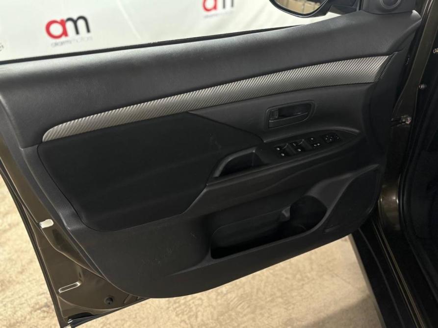 Mitsubishi Outlander III Рестайлинг 2 Санкт-Петербург  - изображение 17