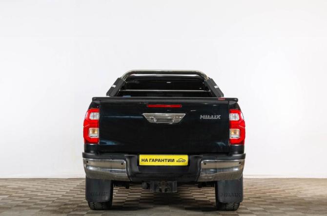 Toyota Hilux VIII с пробегом 2016 года, цена 3 079 000 рублей, 206426 км, offers.body_type.unknown, Автокод Объявления