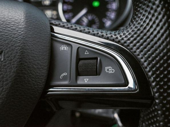 Skoda Octavia III (A7) Рестайлинг с пробегом 2018 года, цена 1 455 000 рублей, 175126 км, лифтбек, Автокод Объявления