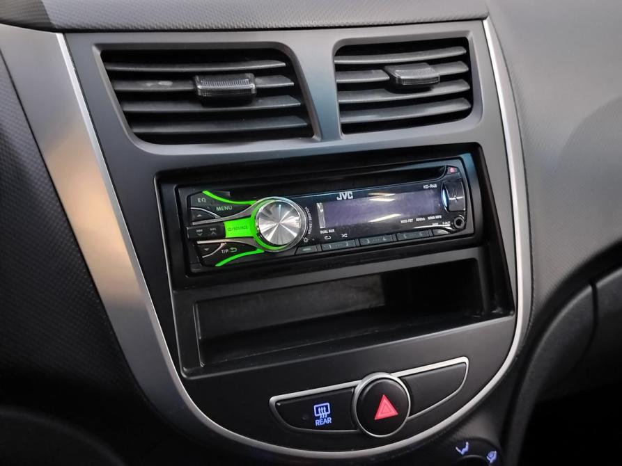 Hyundai Solaris I Санкт-Петербург  - изображение 11