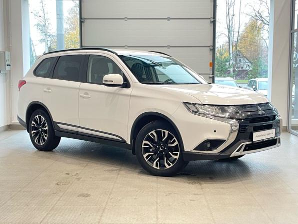 Mitsubishi Outlander III Рестайлинг 3 с пробегом 2021 года, цена 2 260 000 рублей, 120000 км, внедорожник, Автокод Объявления
