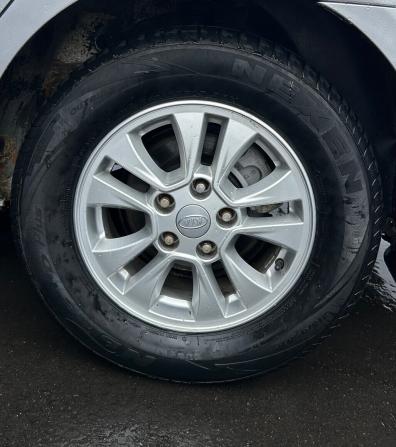 Kia Carens II (UN) с пробегом 2011 года, цена 740 000 рублей, 211660 км, минивэн, Автокод Объявления