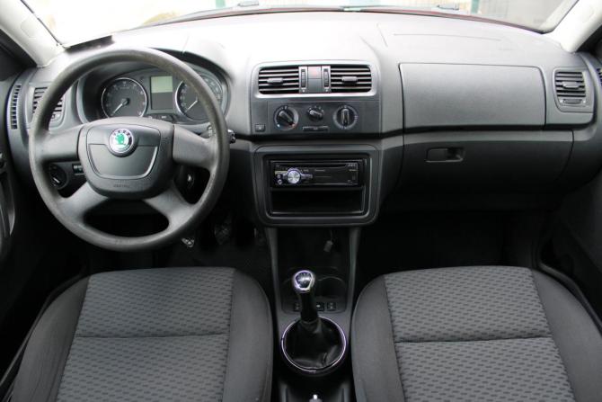 Skoda Fabia II Рестайлинг с пробегом 2012 года, цена 415 000 рублей, 254853 км, хэтчбек, Автокод Объявления