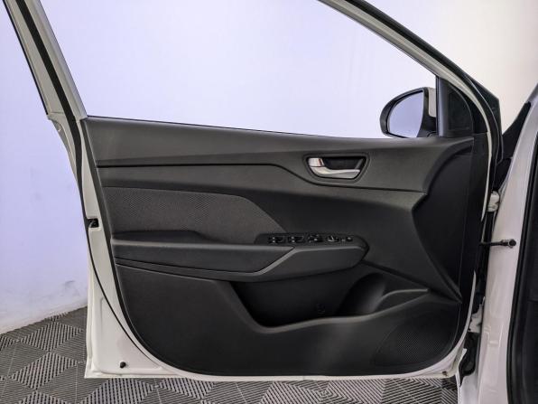 Hyundai Solaris II Рестайлинг с пробегом 2021 года, цена 1 635 000 рублей, 78248 км, седан, Автокод Объявления