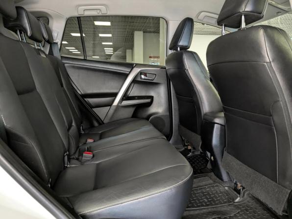 Toyota RAV4 IV (XA40) Рестайлинг с пробегом 2015 года, цена 2 399 500 рублей, 160000 км, внедорожник, Автокод Объявления
