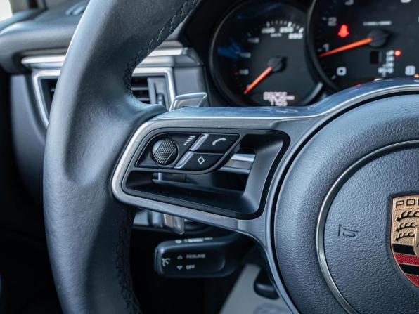 Porsche Macan I Рестайлинг с пробегом 2018 года, цена 3 729 000 рублей, 88256 км, внедорожник, Автокод Объявления