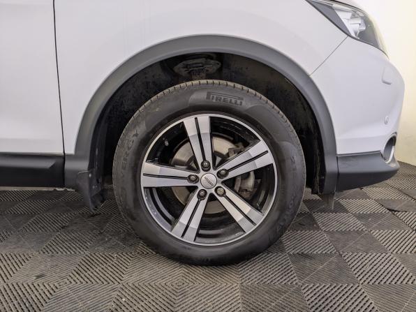 Nissan Qashqai II с пробегом 2017 года, цена 1 850 000 рублей, 102181 км, внедорожник, Автокод Объявления