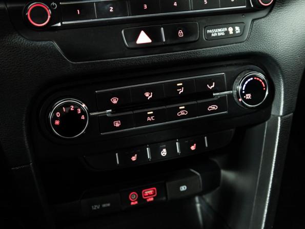 Kia Ceed III с пробегом 2018 года, цена 1 599 700 рублей, 107624 км, хэтчбек, Автокод Объявления