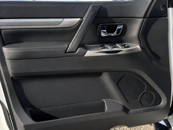 Mitsubishi Pajero IV Рестайлинг 1 с пробегом 2014 года, цена 2 000 000 рублей, 282420 км, внедорожник, Автокод Объявления