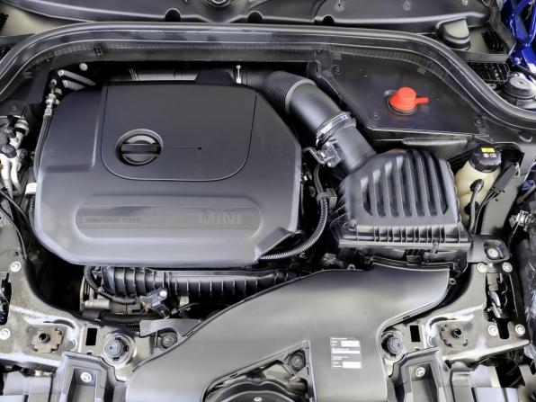 Mini Hatch III (F55/F56) Рестайлинг с пробегом 2021 года, цена 2 290 000 рублей, 54969 км, хэтчбек, Автокод Объявления