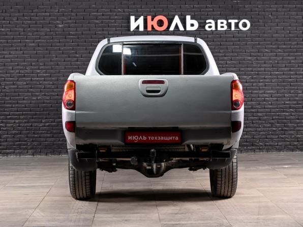 Mitsubishi L200 IV с пробегом 2013 года, цена 1 300 000 рублей, 414035 км, пикап, Автокод Объявления