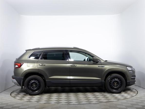 Skoda Karoq I с пробегом 2019 года, цена 1 864 000 рублей, 99800 км, внедорожник, Автокод Объявления