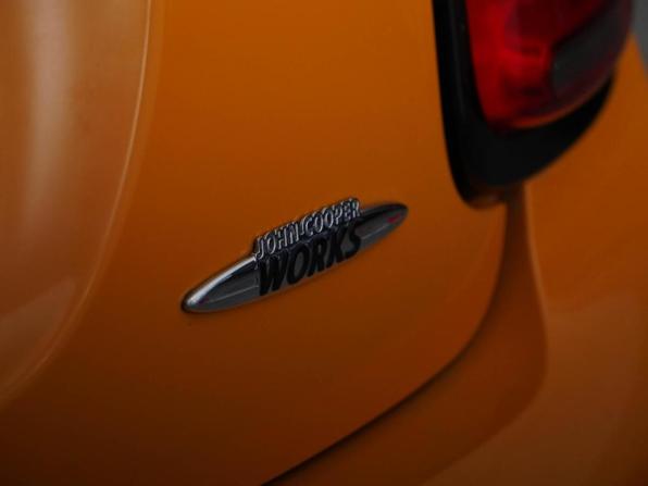 Mini Hatch III (F55/F56) с пробегом 2017 года, цена 2 133 077 рублей, 125865 км, хэтчбек, Автокод Объявления