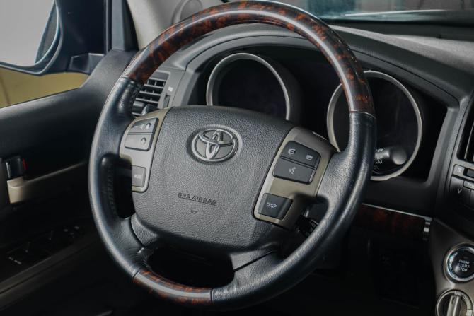 Toyota Land Cruiser 200 Series с пробегом 2011 года, цена 3 429 000 рублей, 202714 км, внедорожник, Автокод Объявления