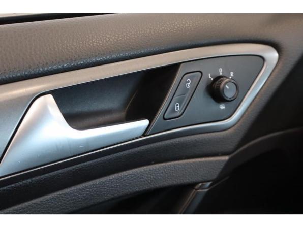 Volkswagen Golf VII с пробегом 2014 года, цена 1 218 000 рублей, 194000 км, хэтчбек, Автокод Объявления
