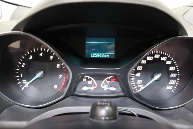Ford Kuga II Рестайлинг с пробегом 2016 года, цена 1 385 000 рублей, 125943 км, внедорожник, Автокод Объявления